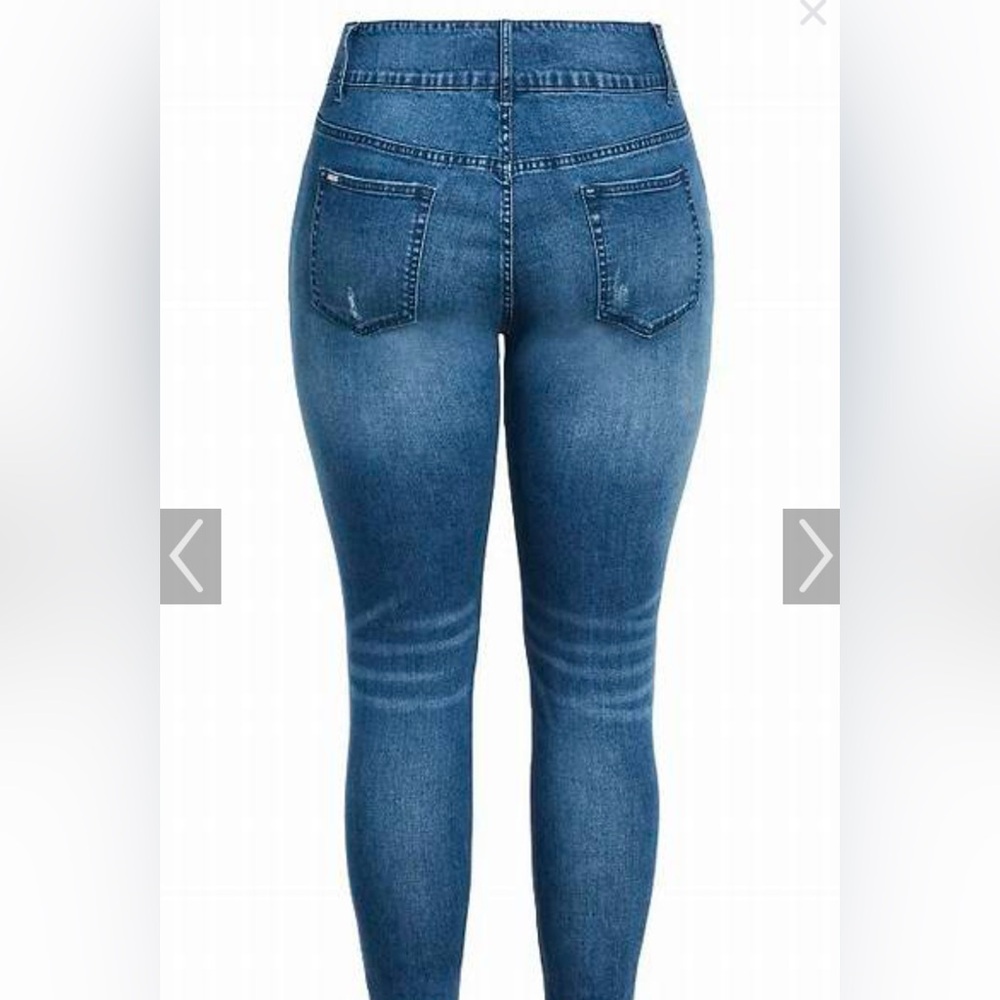 NWT City Chic Size 18 Asha Baby Rip Jean - Picture 6 of 7